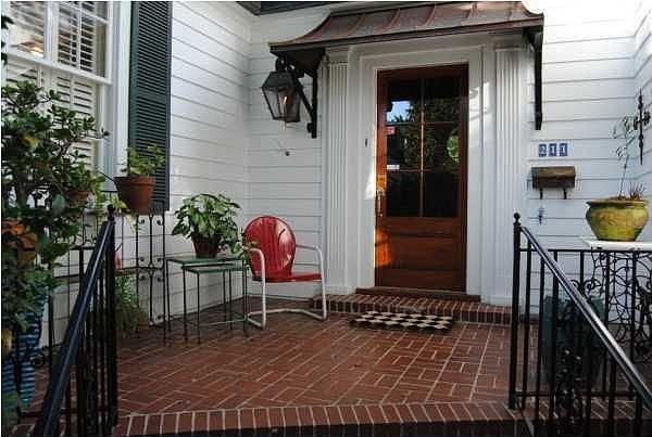 1st image of 211 Buena Vista Blvd