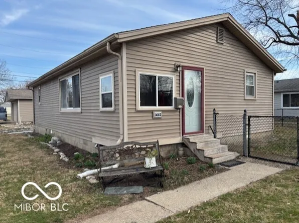 3002 16th St, Columbus, IN 47201