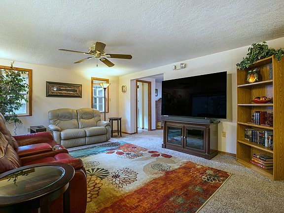 4th image of 8 La Cresta Cir