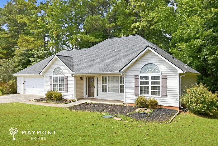 3 bed, 2.0 bath, 1280 sqft, $1,745 — Photo 3