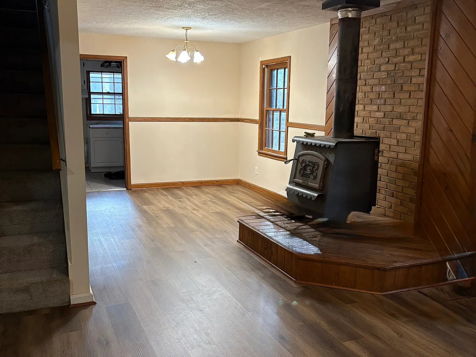 4 bed, 1584 sqft, $2,000 — Photo 2