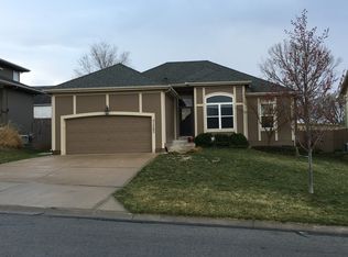 21585 W 121st St, Olathe, KS 66061