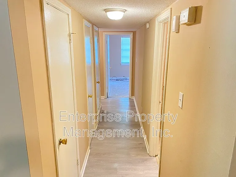 1982 Goldbrier Ln — Photo 17