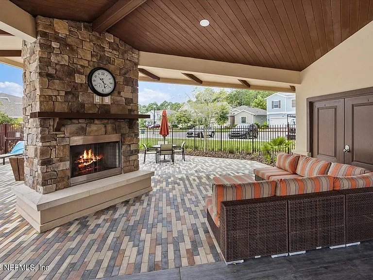 12658 Josslyn Ln — Photo 24