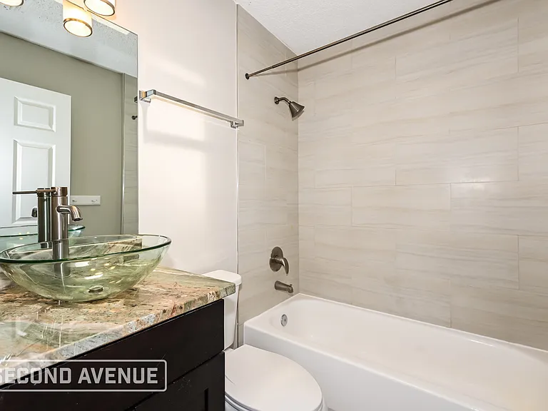 2226 Thomas Lynch Ct — Photo 16