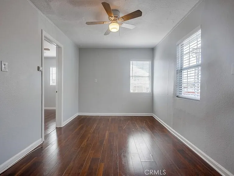 1007 Lewis Ave — Photo 4