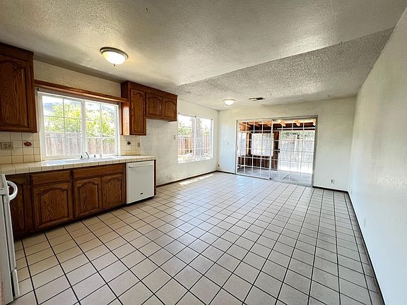 5th image of 3227 Bourgeois Way
