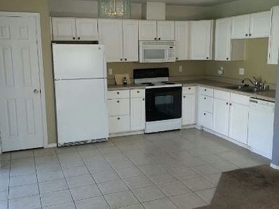 3rd image of 1309 N Edison Pl #B