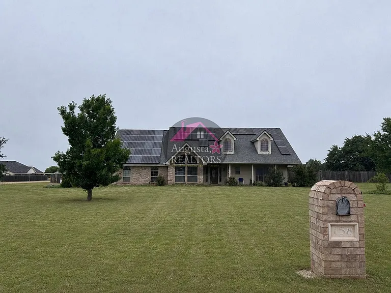 158 Codybug Rd — Photo 1