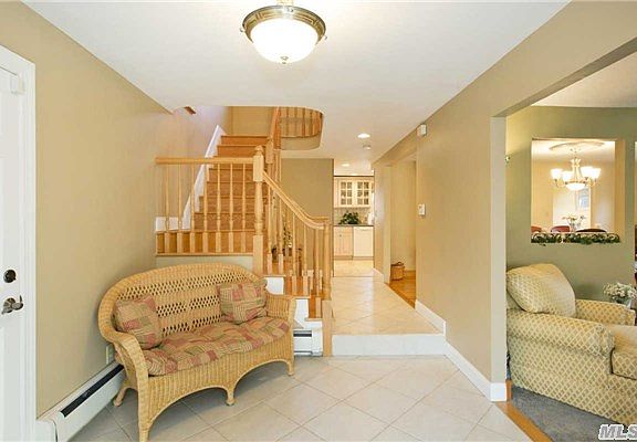 3rd image of 19 Cedar Ave