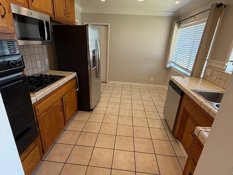 2208 Florida St — Photo 4
