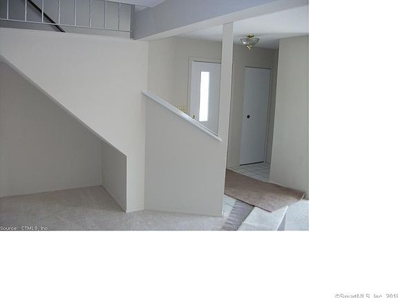 5th image of 92 Limewood Ave Unit B2