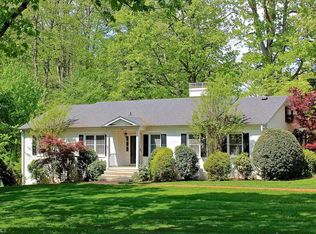 1231 Westridge Rd, Greensboro, NC 27410