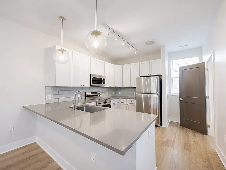 Parkview at Spring Hill Apartments — Photo 42