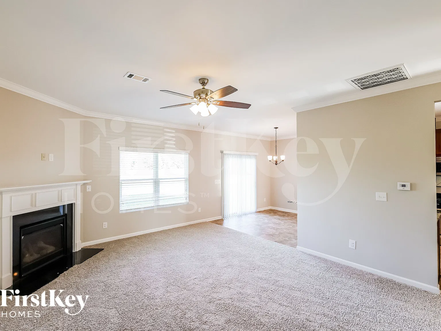 4 bed, 3.5 bath, 2613 sqft, $2,815 — Photo 4