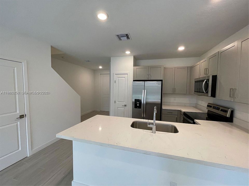 1st image of 188 SE 5th Ct
