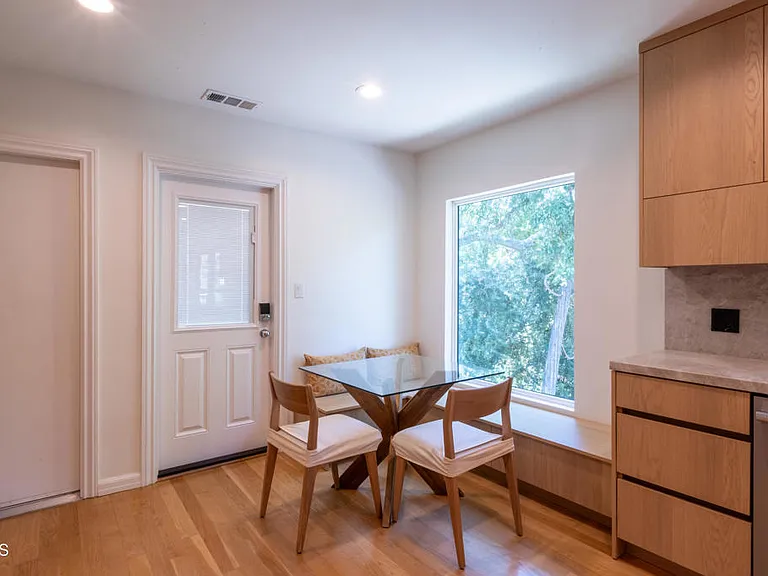 1483 Arroyo View Dr — Photo 15