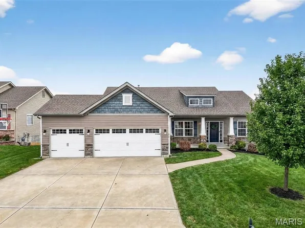 417 San Antonio Dr, Moscow Mills, MO 63362