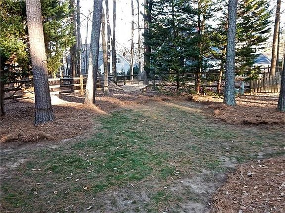 4th image of 2415 Winterbrooke Dr