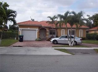 16341 SW 42nd Ter, Miami, FL 33185