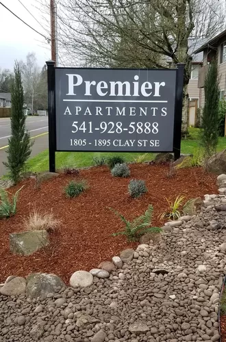 Premier Apartments Photo 1
