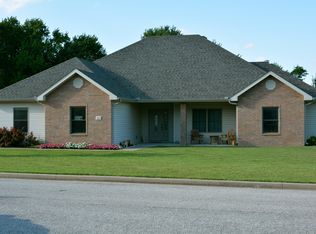 625 Powell Ct, Webb City, MO 64870