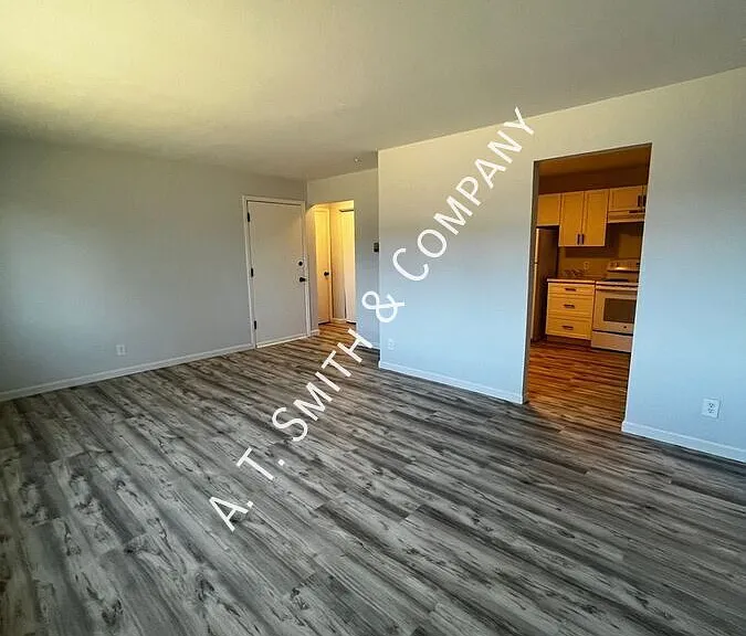 221 S Balsam St #202 — Photo 2