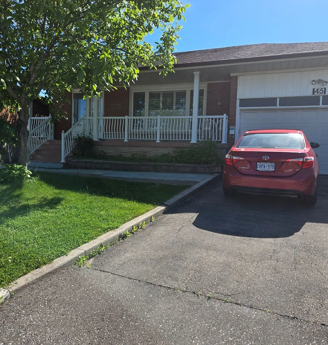3 bed, $2,000 — Photo 1