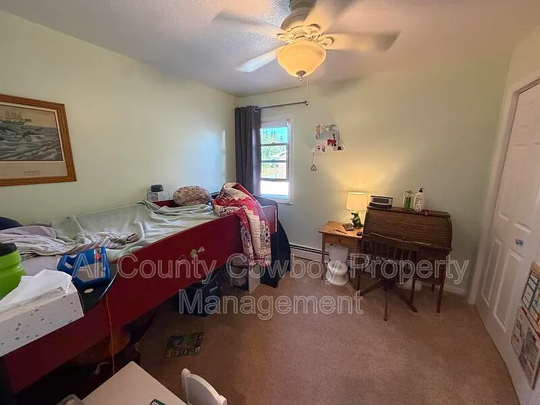 328 Stuart St — Photo 5