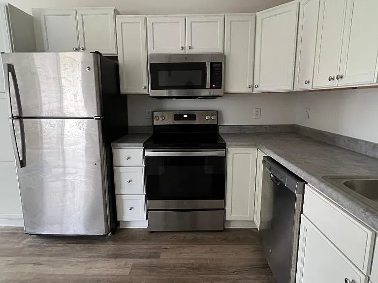 222 Market St — Photo 2
