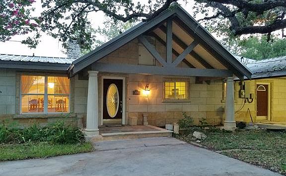 3rd image of 4230 River Oaks Dr