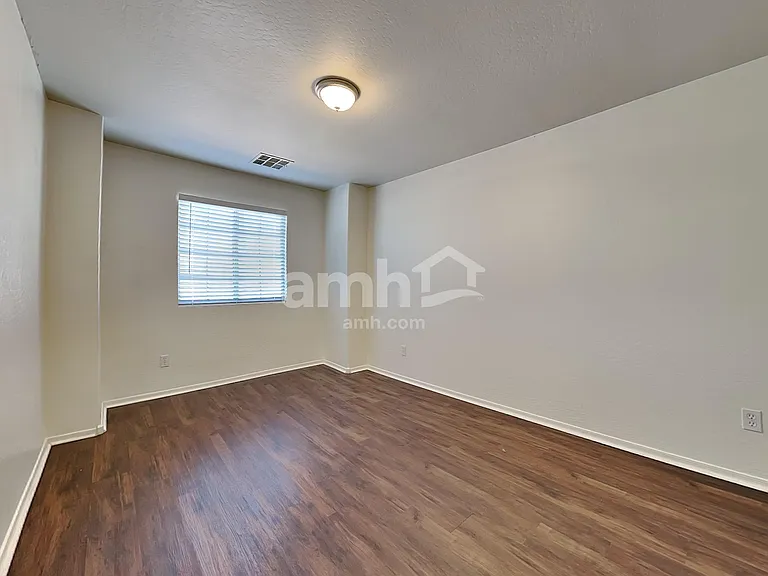 6727 W Desert Ln — Photo 17