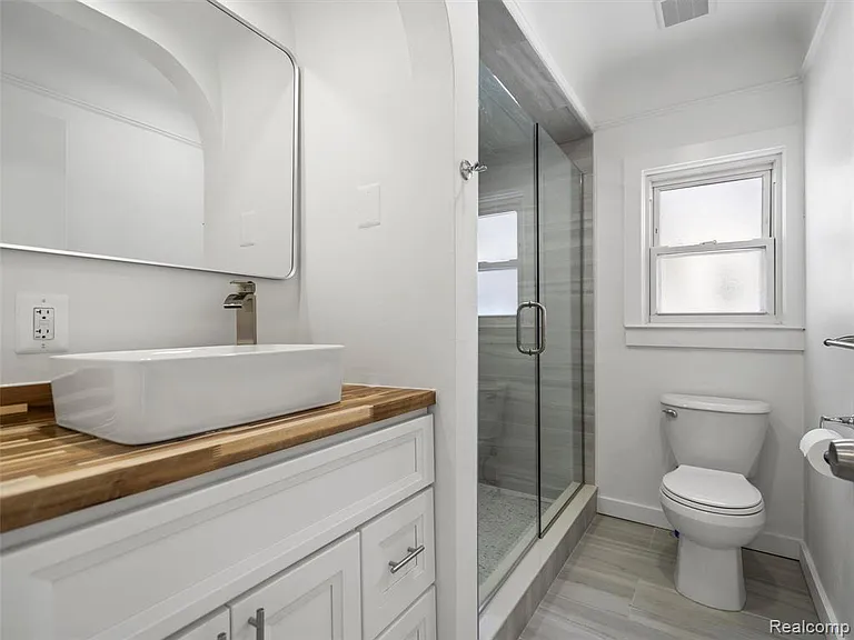1751 Woodward Heights Blvd — Photo 10