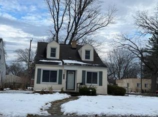 24600 Parklawn St, Oak Park, MI 48237