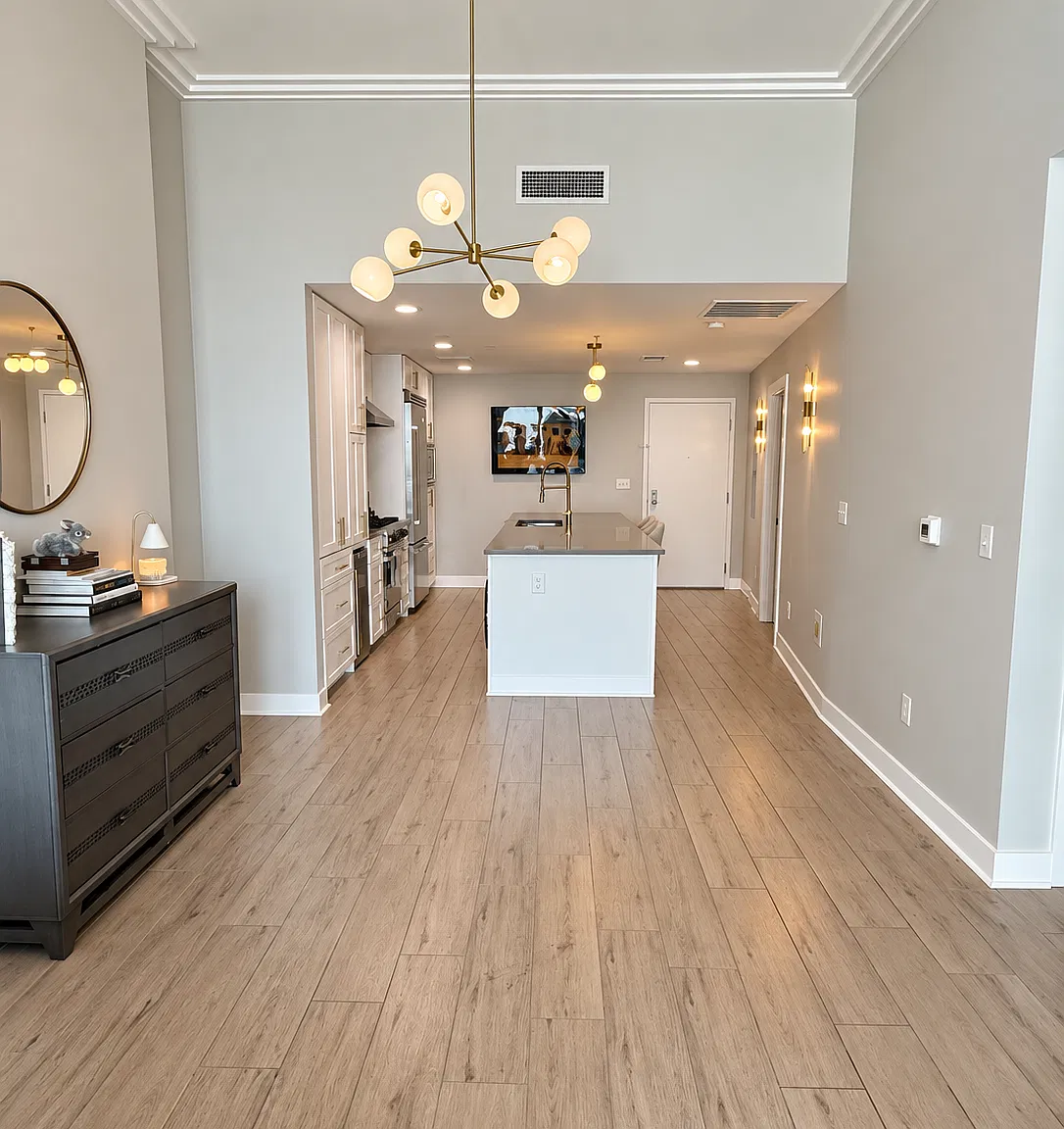 1208 E Kennedy Blvd — Photo 4