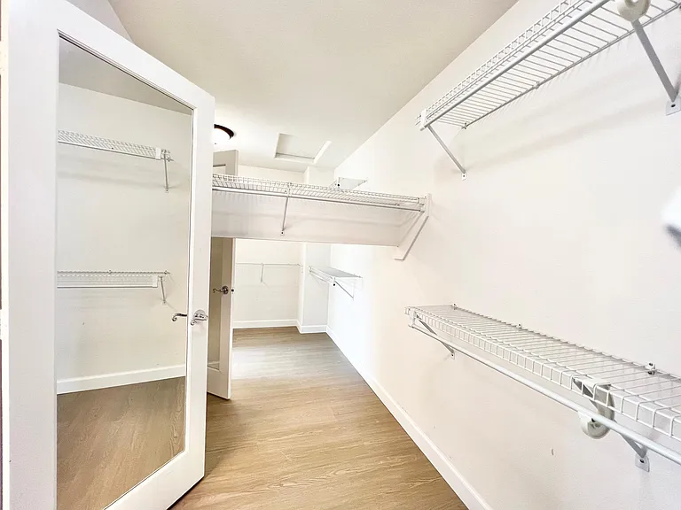 5003 Sterling Grove Ln — Photo 11