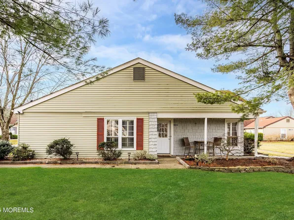 865A Liverpool Circle, Manchester, NJ 08759