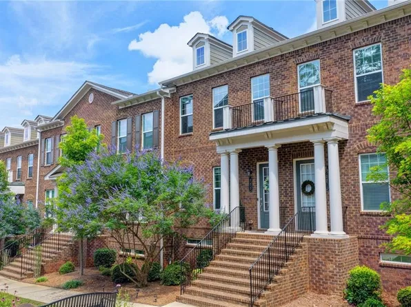 721 Topsail Ln, Alpharetta, GA 30005