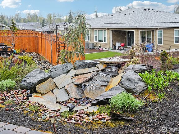 5th image of 15116 183rd Avenue E