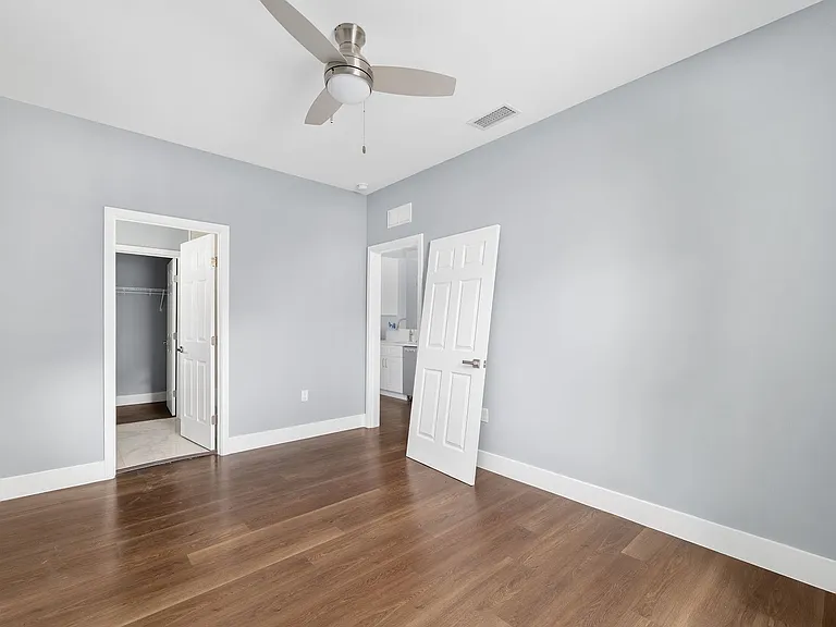 426 NW 3rd Ave — Photo 11