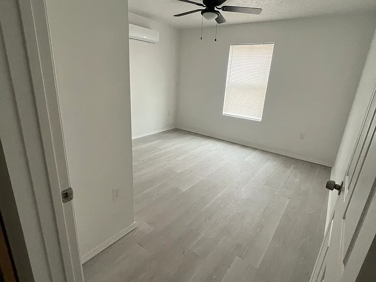 2441 Alvarado Dr NE — Photo 5