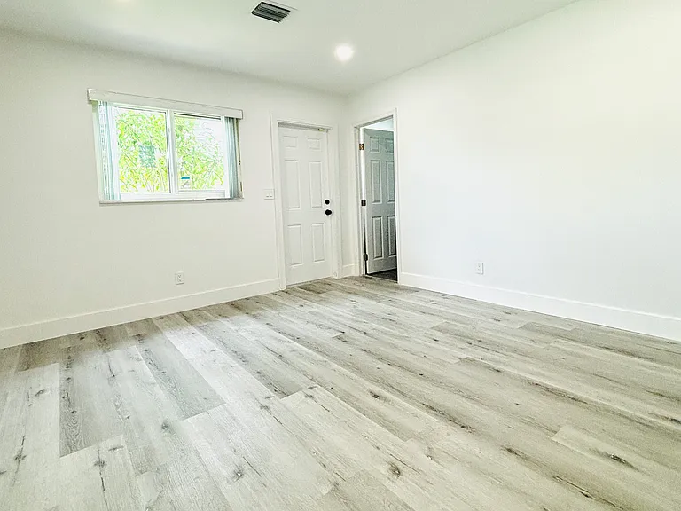 Bedroom 3 with bathroom