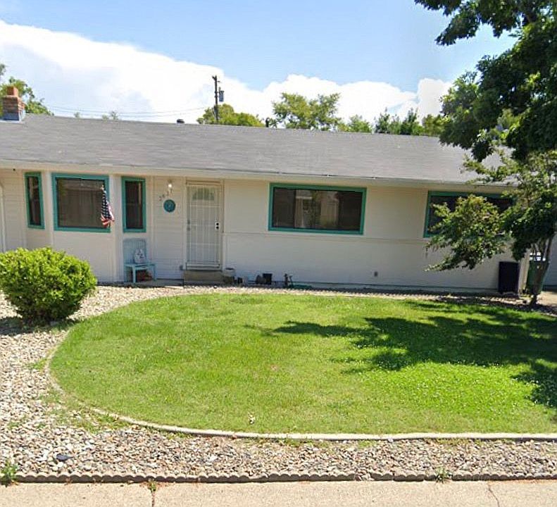 1st image of 3637 Park Dr