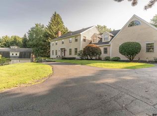 124 Maxwell Rd, Latham, NY 12110