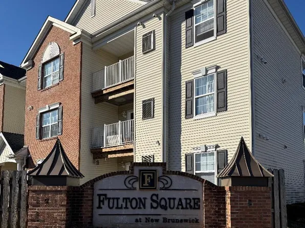 1311 Fernwood Ct, New Brunswick, NJ 08901