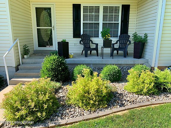 2nd image of 104 Wintergreen Rd