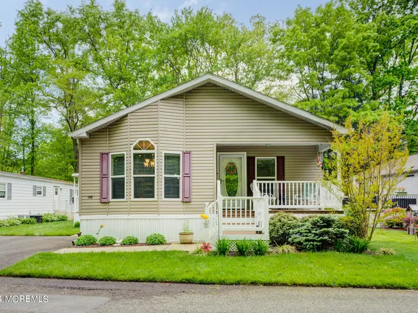 128 Village Road, Morganville, NJ 07751