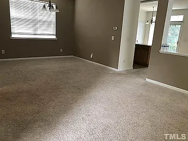 4 bed, 2.5 bath, 2080 sqft, $2,200 — Photo 3