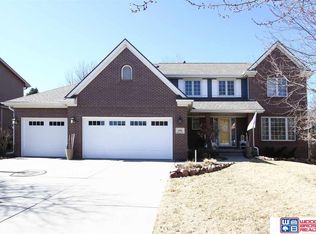 6001 Cross Creek Rd, Lincoln, NE 68516