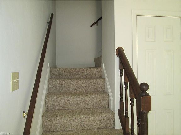 3rd image of 5010 Reese Dr N